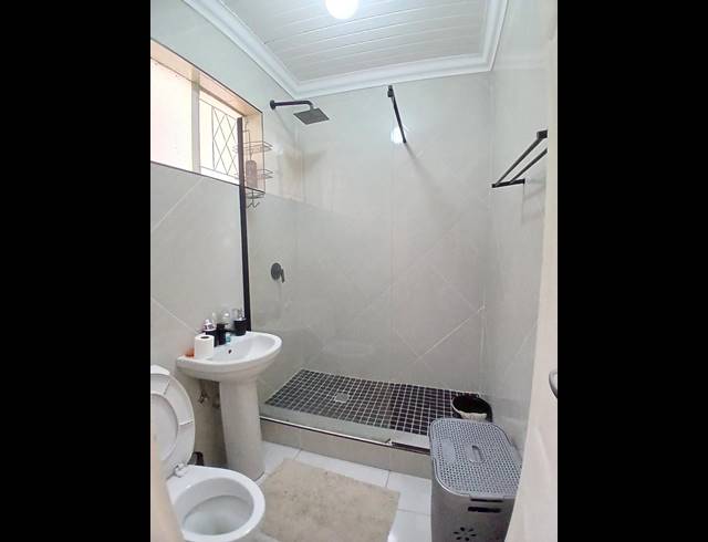 1 BEDROOM APARTMENT TO LET IN WESTDENE